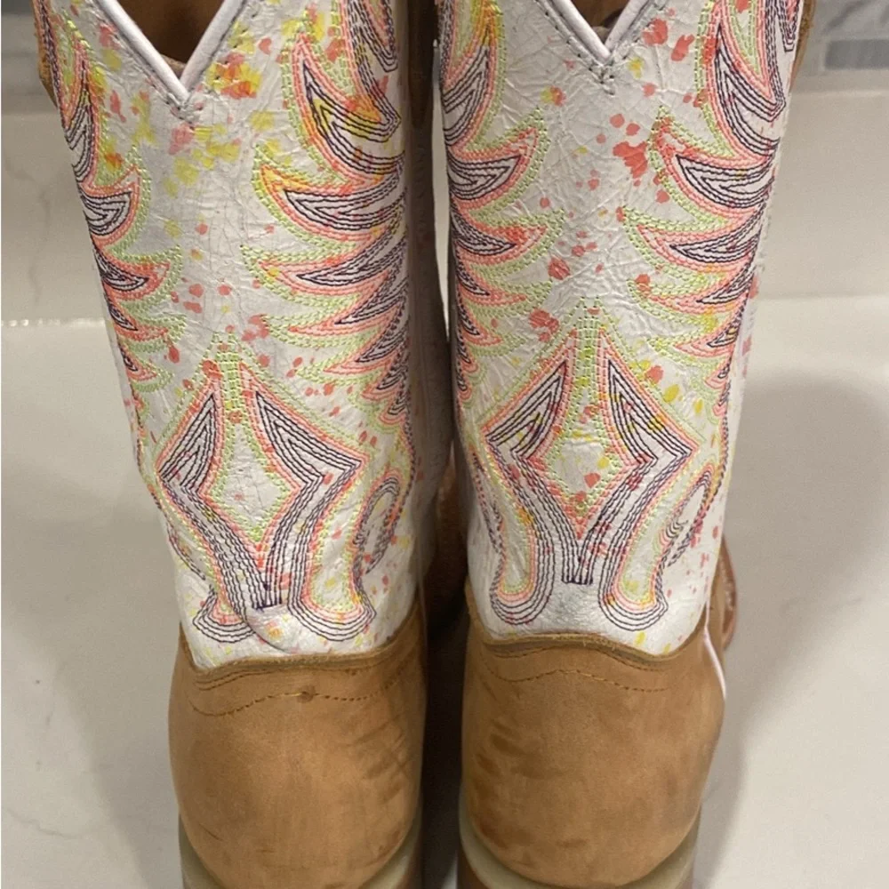Circle G Tan and White Kids Western Boots - Picture 2 of 6
